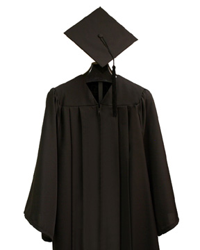picture of a black graduation cap and gown